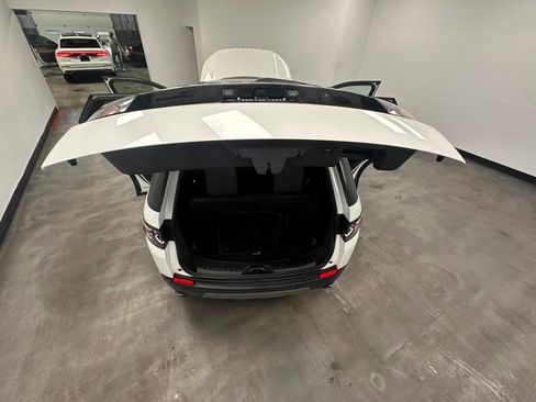 Used 2018 Land Rover Discovery Sport HSE image 54