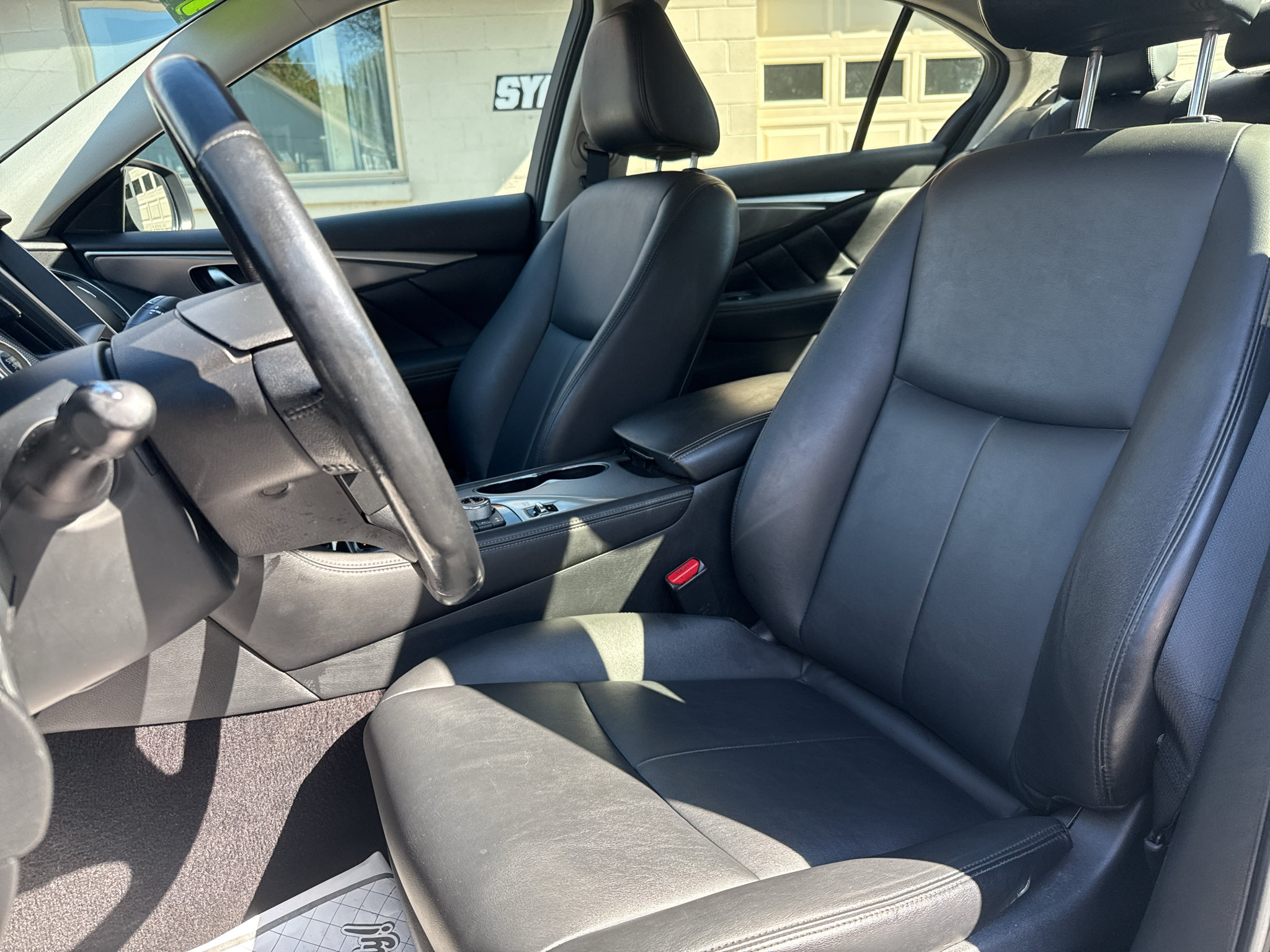 Used 2015 INFINITI Q50 AWD w/ Moonroof Package image 10
