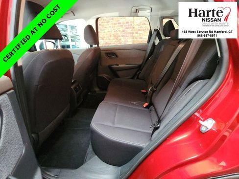 Used 2023 Nissan Rogue S image 11