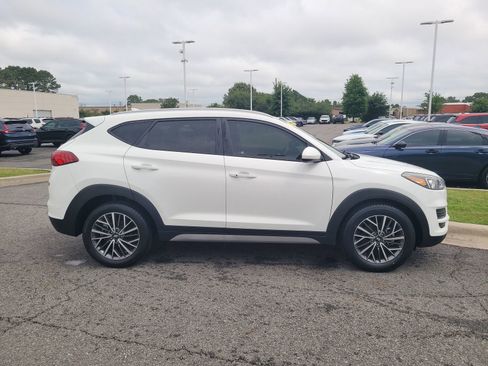 Used 2021 Hyundai Tucson SEL FWD image 2