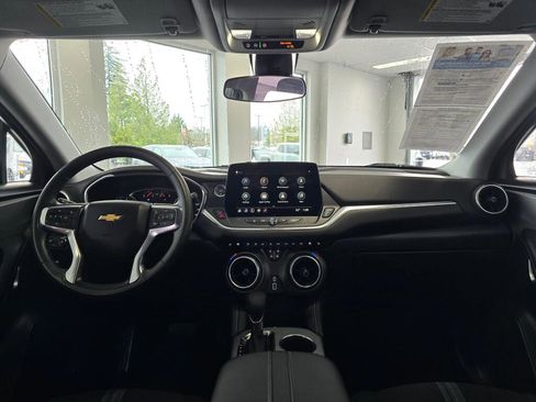 Used 2025 Chevrolet Blazer LT image 35