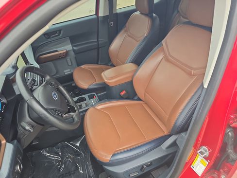 Used 2022 Ford Maverick Lariat w/ Lariat Luxury Package image 17