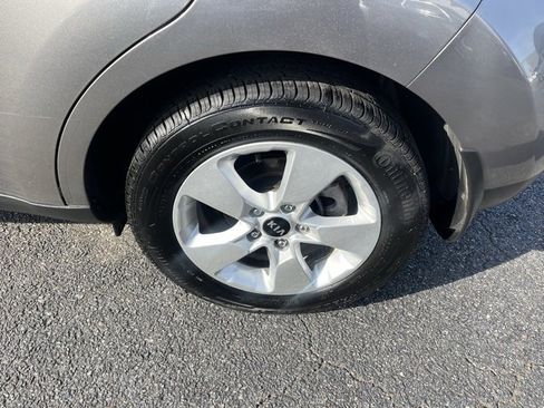 Used 2018 Kia Soul Base image 23