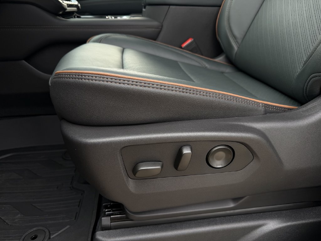 New 2027 GMC Yukon AT4 w/ AT4 Premium Plus Package AWD/4WD image 24