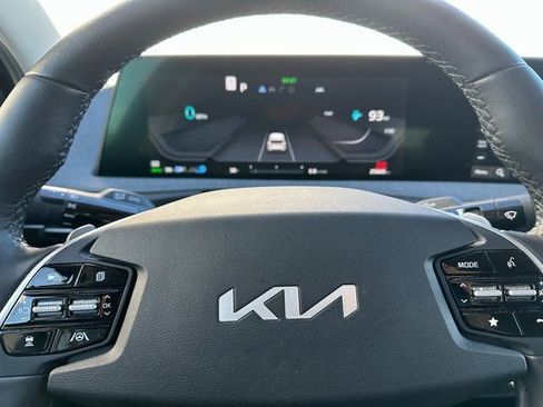 Used 2023 Kia EV6 Wind image 24