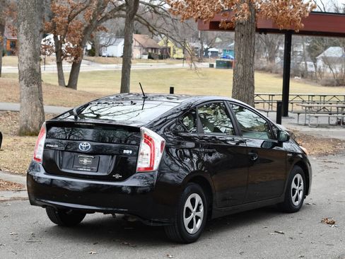 Used 2013 Toyota Prius Two image 6