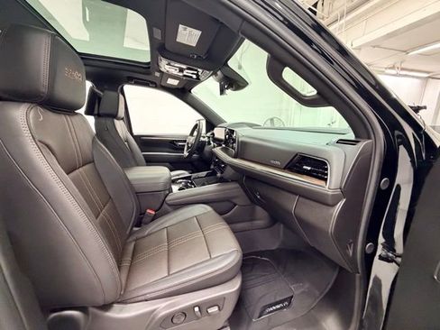 Used 2026 Chevrolet Tahoe High Country image 32