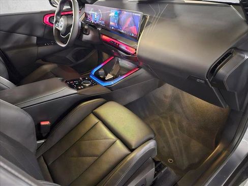 Certified 2025 BMW X3 xDrive30i w/ Premium Package image 18