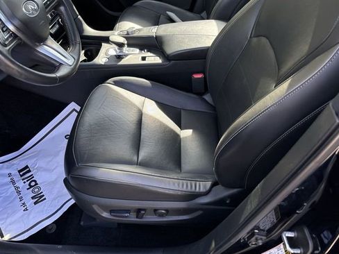 Used 2019 INFINITI QX50 Essential w/ Premium Heat Package image 19