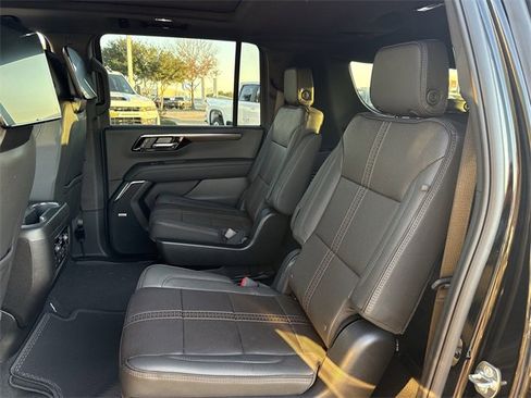 New 2026 Chevrolet Suburban High Country image 27