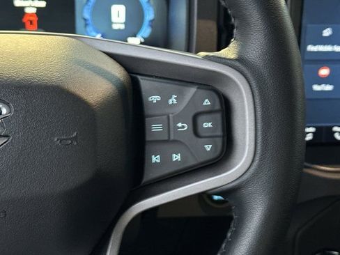 Used 2025 Ford Bronco Badlands image 31