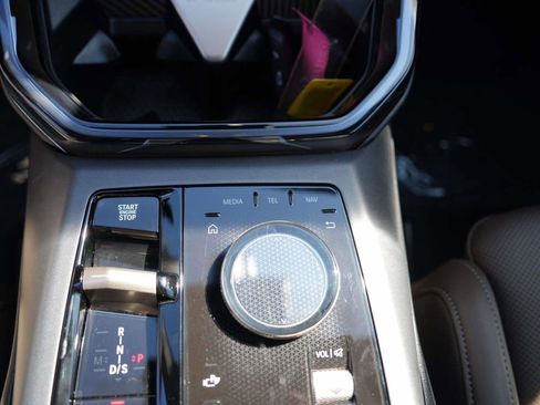 Used 2025 BMW X3 xDrive30i w/ Premium Package image 24