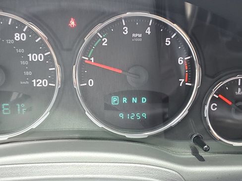 Used 2012 Jeep Liberty Limited Jet w/ Comfort/Convenience Group AWD/4WD image 24