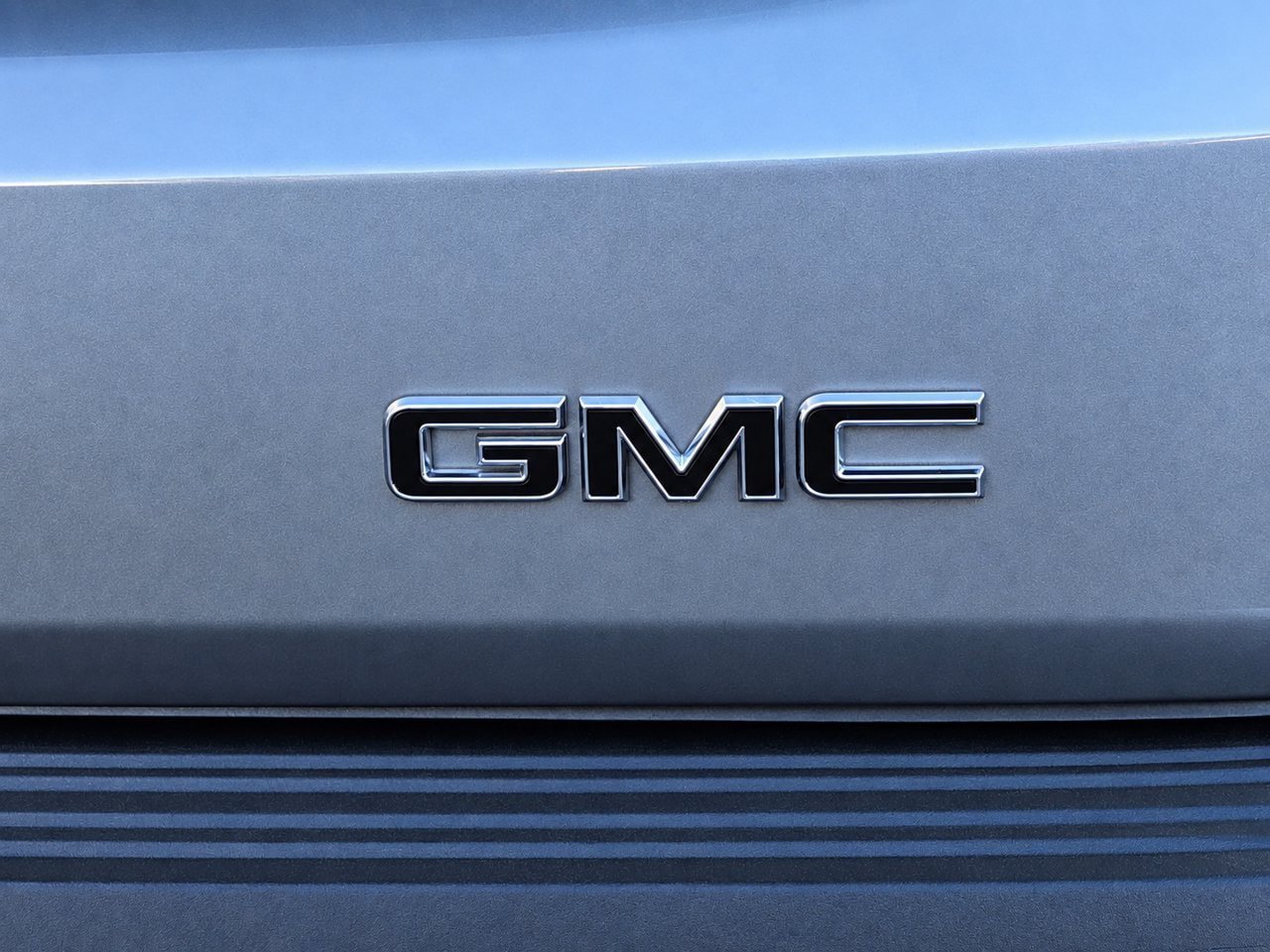 Used 2025 GMC Yukon Denali AWD/4WD image 9