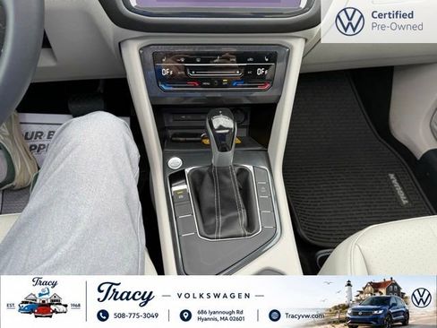 Certified 2023 Volkswagen Tiguan SE w/ Panoramic Sunroof Package FWD image 18