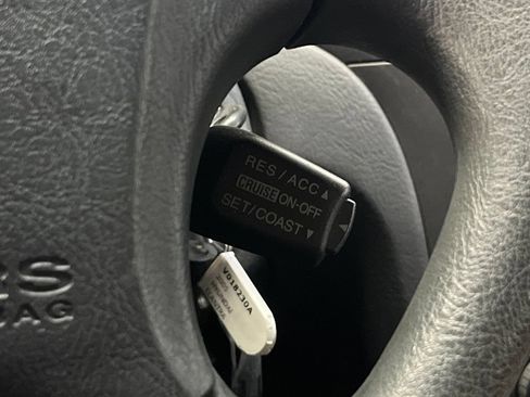 Used 2005 Hyundai Elantra GLS FWD image 21