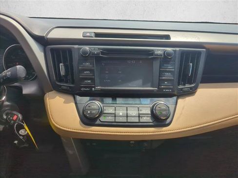 Used 2016 Toyota RAV4 XLE FWD image 18