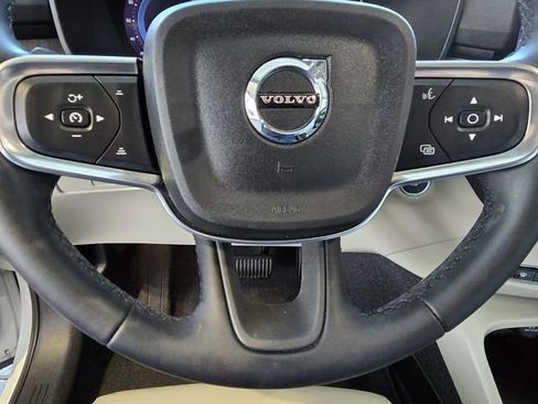 Certified 2023 Volvo XC40 B4 Plus w/ Protection Package Premier image 23