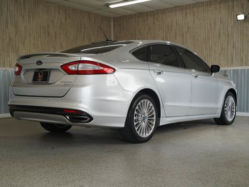 Used 2016 Ford Fusion Titanium FWD image 10