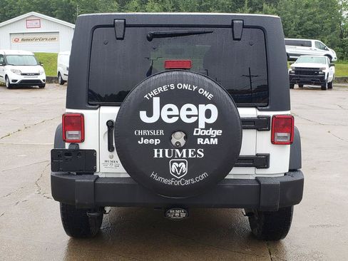 Used 2018 Jeep Wrangler Unlimited Sport S AWD/4WD image 4