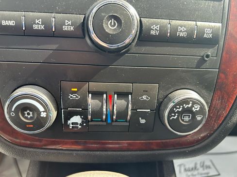 Used 2006 Chevrolet Impala LTZ FWD image 24