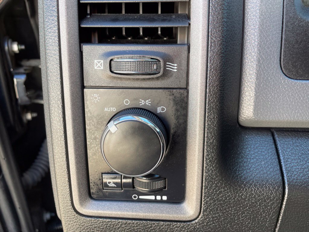 Used 2017 RAM 2500 Tradesman w/ Chrome Appearance Group AWD/4WD image 15