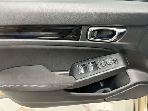 Used 2025 Honda Civic Sport image 21