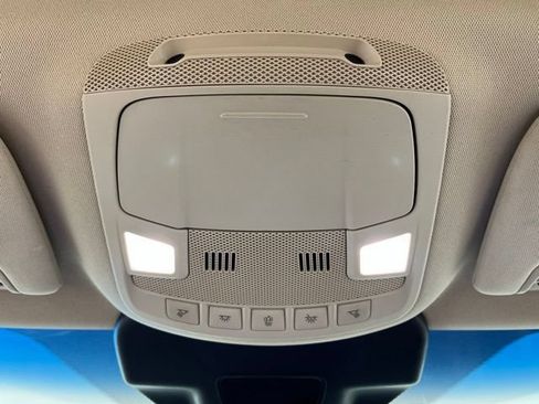 Used 2019 Lincoln Nautilus Select FWD image 36
