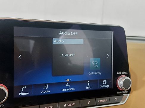 Used 2024 Nissan Sentra SV w/ SV Premium Package image 19