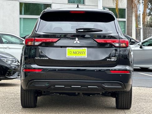 New 2025 Mitsubishi Outlander SEL image 5