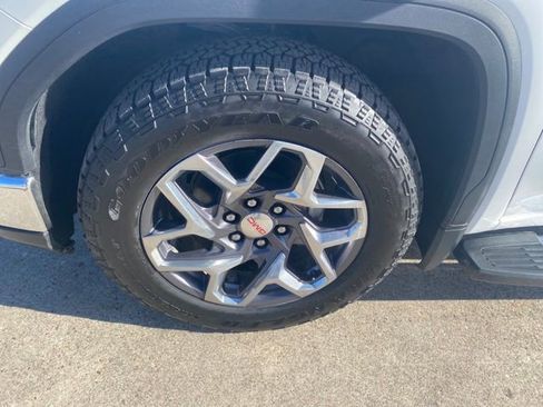 Used 2023 GMC Sierra 1500 SLT w/ SLT Premium Package image 10