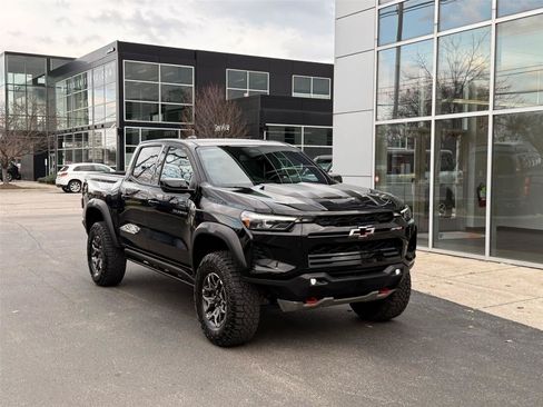 Used 2024 Chevrolet Colorado ZR2 w/ ZR2 Convenience Package III AWD/4WD image 23