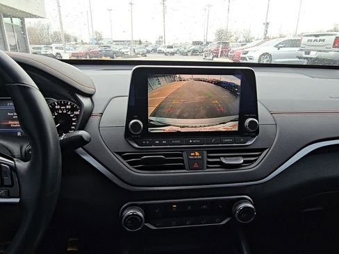 Used 2019 Nissan Altima 2.5 SR w/ SR Premium Package image 21