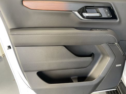 New 2026 GMC Yukon XL Denali w/ Sun & Power Step Package image 12