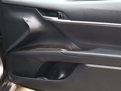 Used 2024 Toyota Camry SE image 16