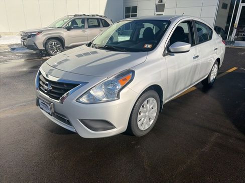 Used 2016 Nissan Versa SV image 1