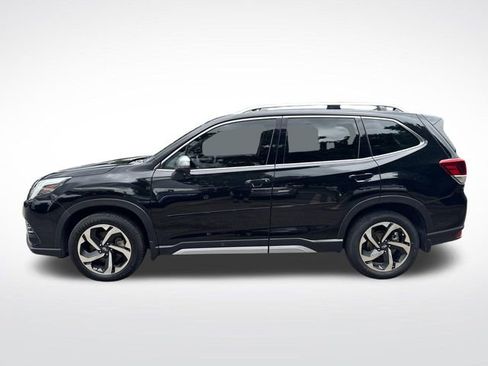 Used 2022 Subaru Forester Touring AWD/4WD image 2