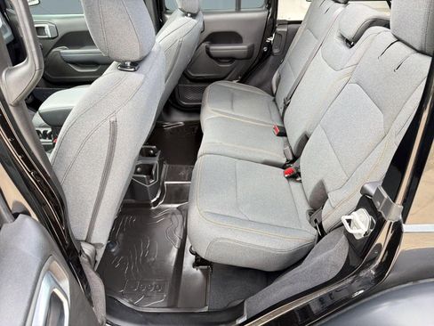 Used 2024 Jeep Wrangler Willys image 15