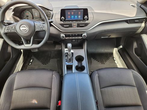Used 2024 Nissan Altima 2.5 S FWD image 25