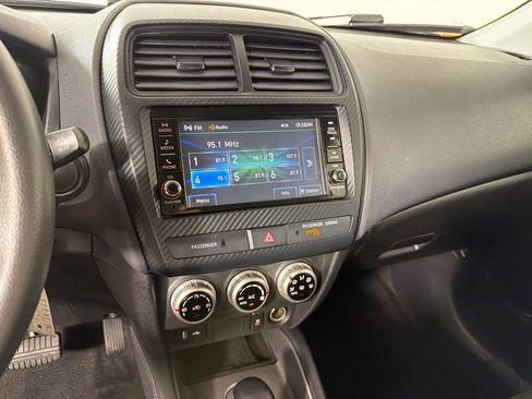 Used 2021 Mitsubishi Outlander Sport LE FWD image 16