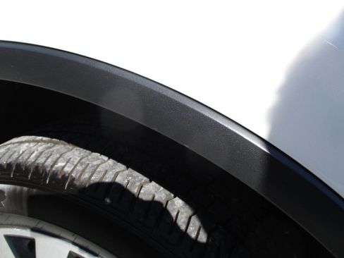 Used 2017 Volkswagen Touareg Wolfsburg Edition image 4