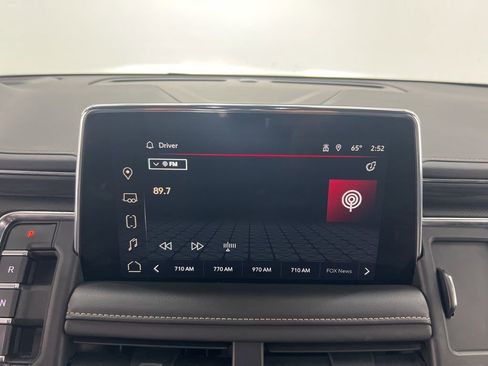 Used 2023 GMC Yukon SLT image 12