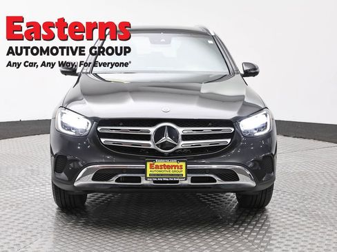 Used 2022 Mercedes-Benz GLC 300 4MATIC w/ Premium Package Lite image 2