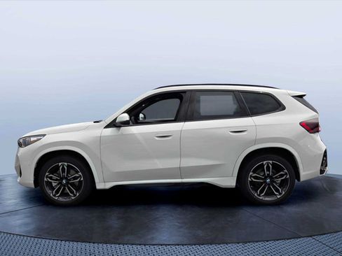 New 2026 BMW X1 xDrive28i w/ Technology Package AWD/4WD image 3