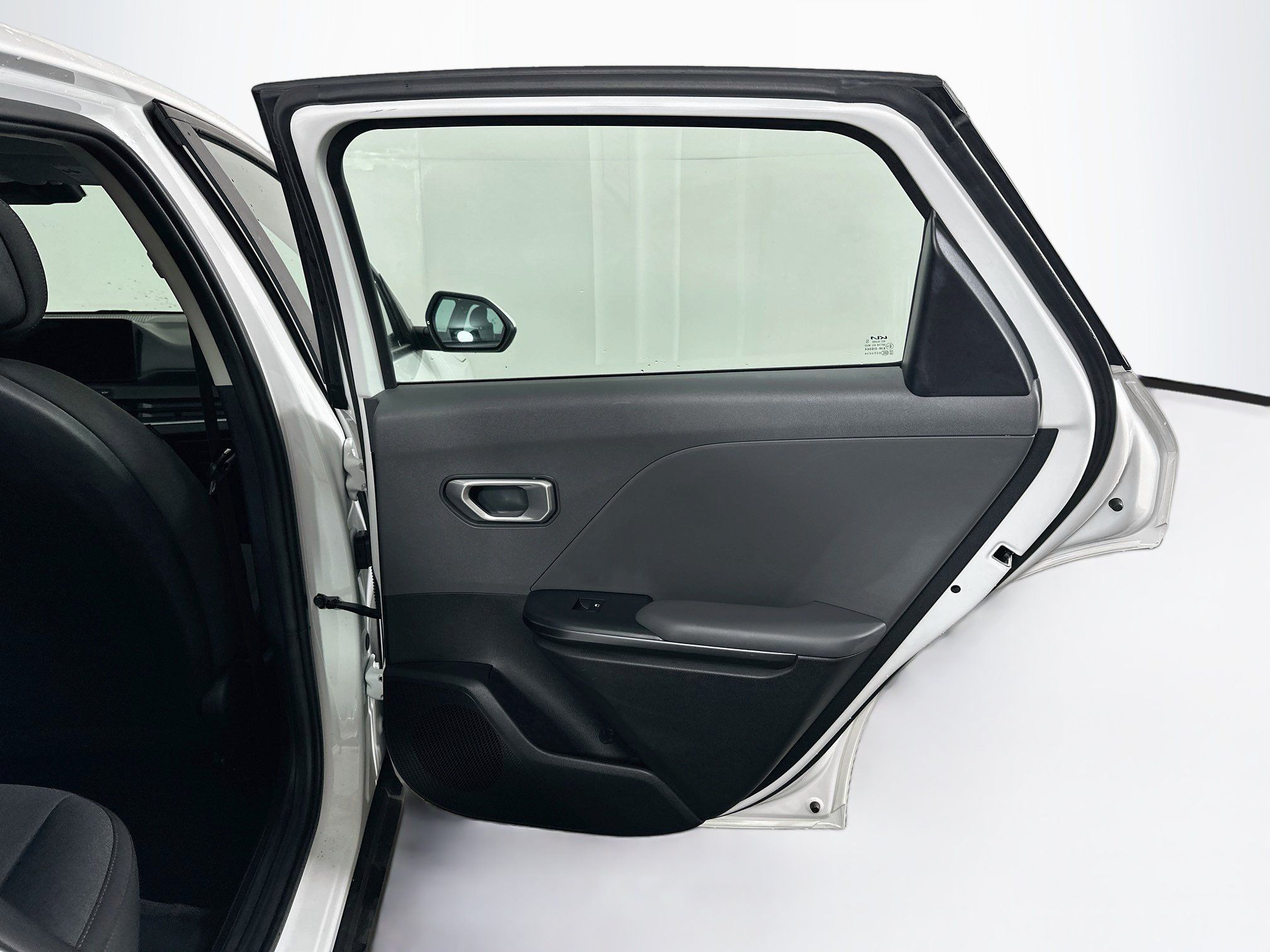 Used 2025 Kia K4 FWD image 28