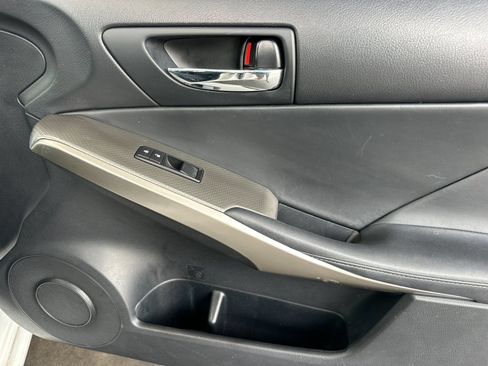 Used 2016 Lexus IS 200t w/ F Sport Package RWD image 17