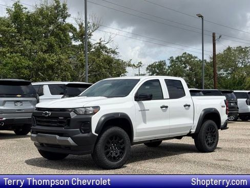 New 2026 Chevrolet Colorado Trail Boss AWD/4WD image 1