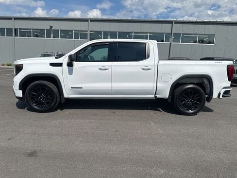 Used 2023 GMC Sierra 1500 Elevation AWD/4WD image 2