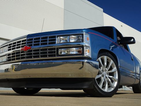 Used 1990 Chevrolet Silverado 1500 2WD Regular Cab image 4