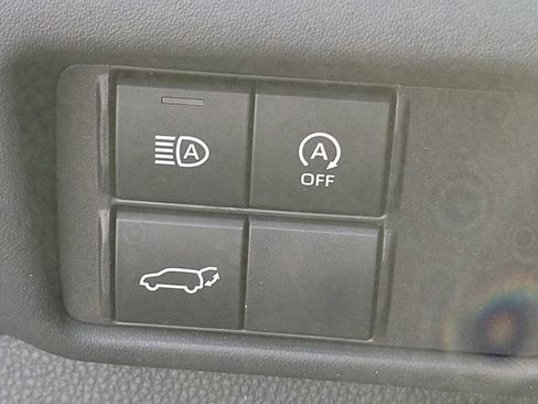 Used 2024 Toyota Highlander XSE image 28